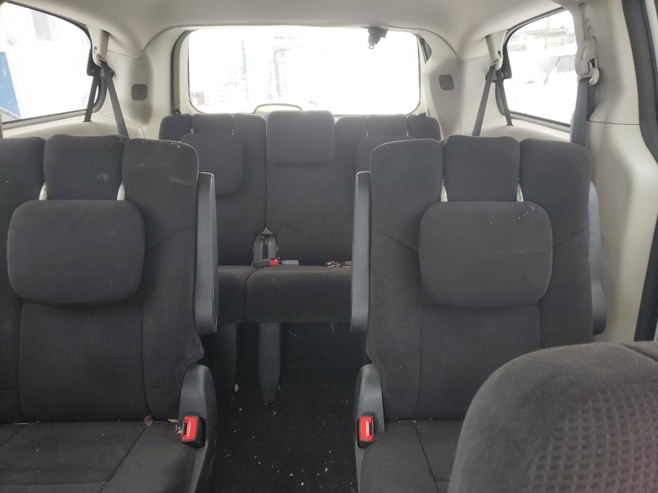 2013 Dodge Caravan - Image 10