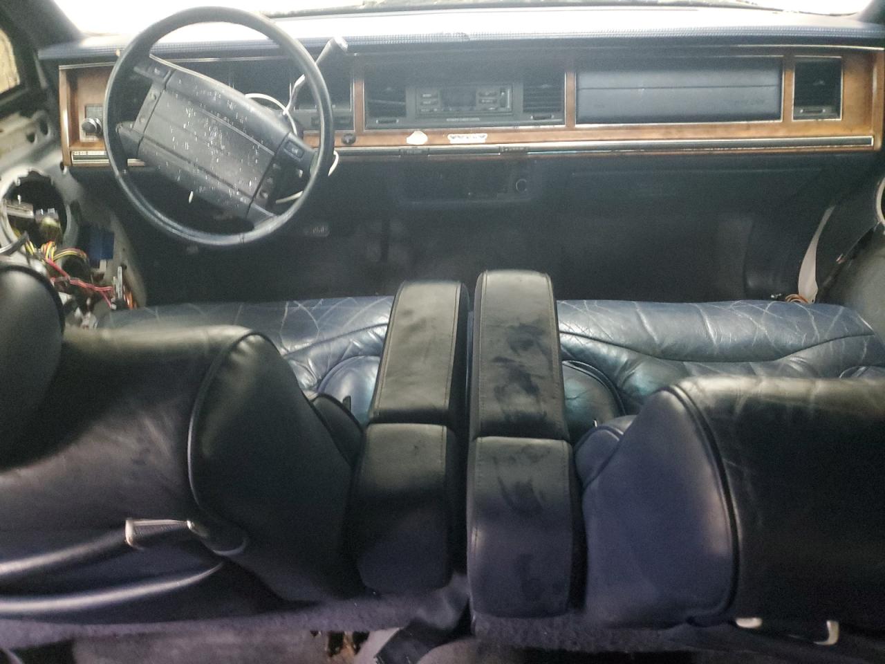 1994 Lincoln Town Car - Image 8