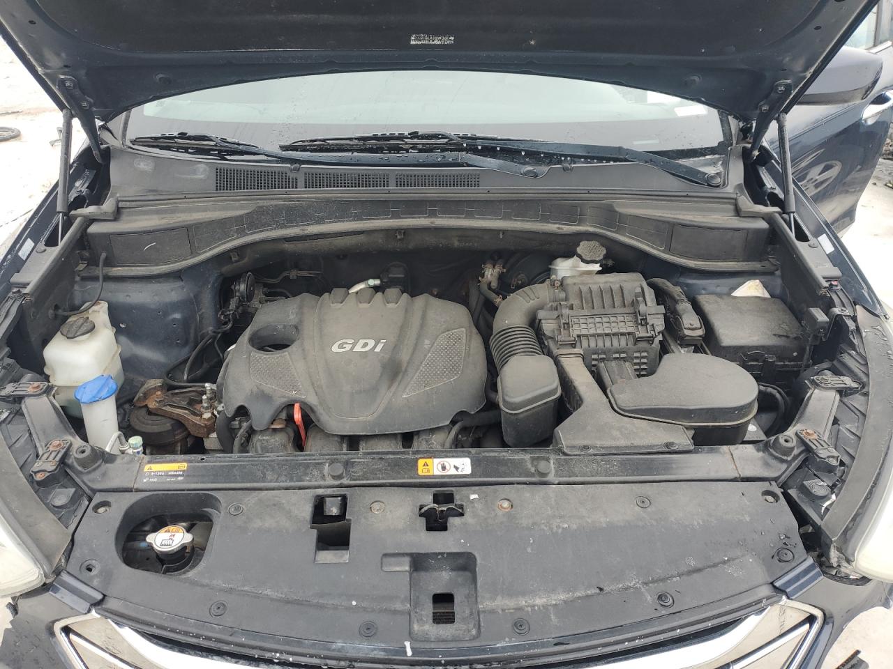 2013 Hyundai Santa Fe - Image 12