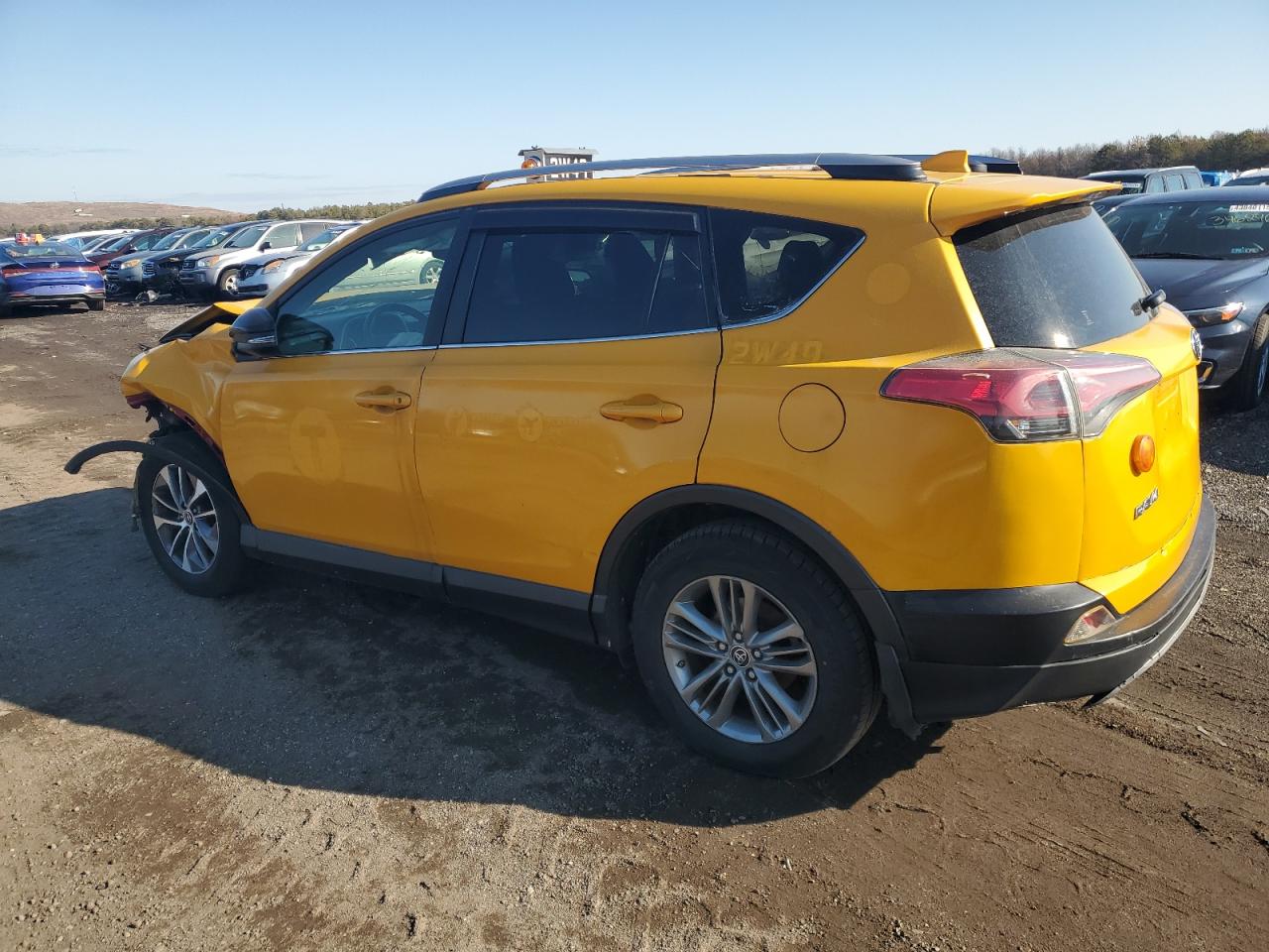2017 Toyota RAV 4 - Image 2