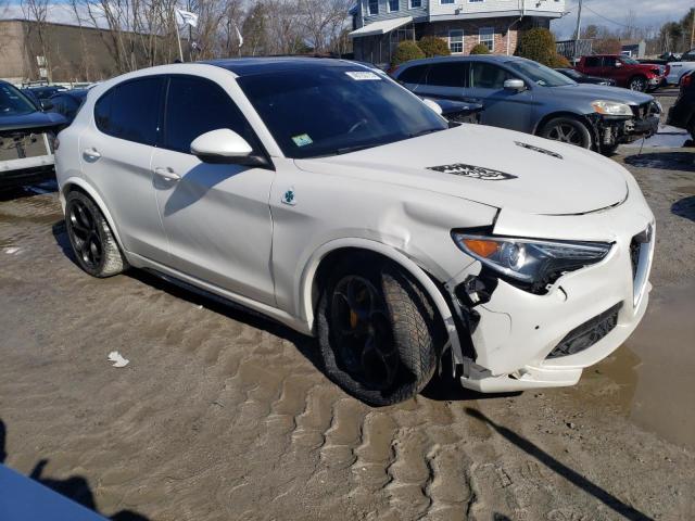  ALFA ROMEO STELVIO 2018 Білий