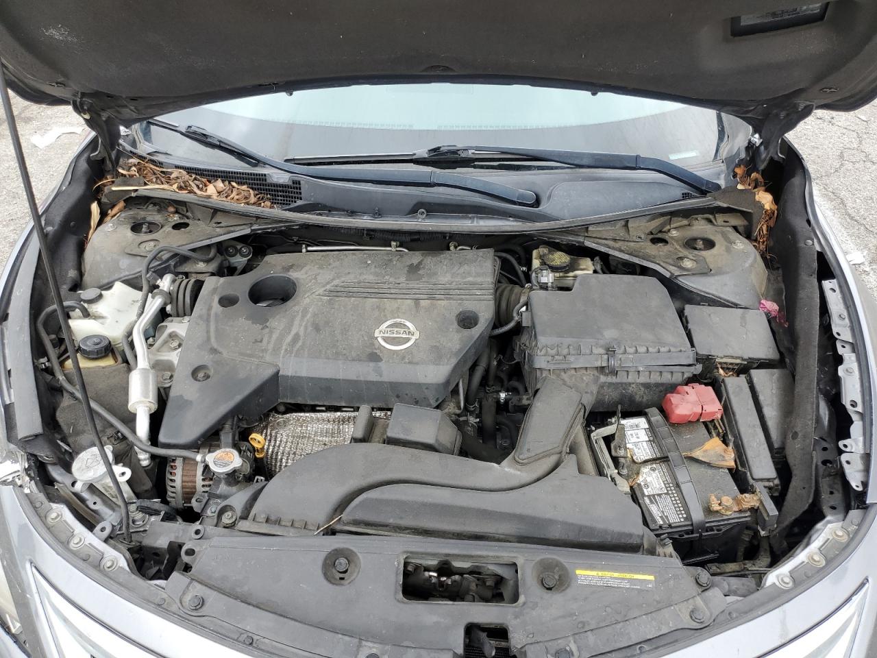 2015 Nissan Altima - Image 13