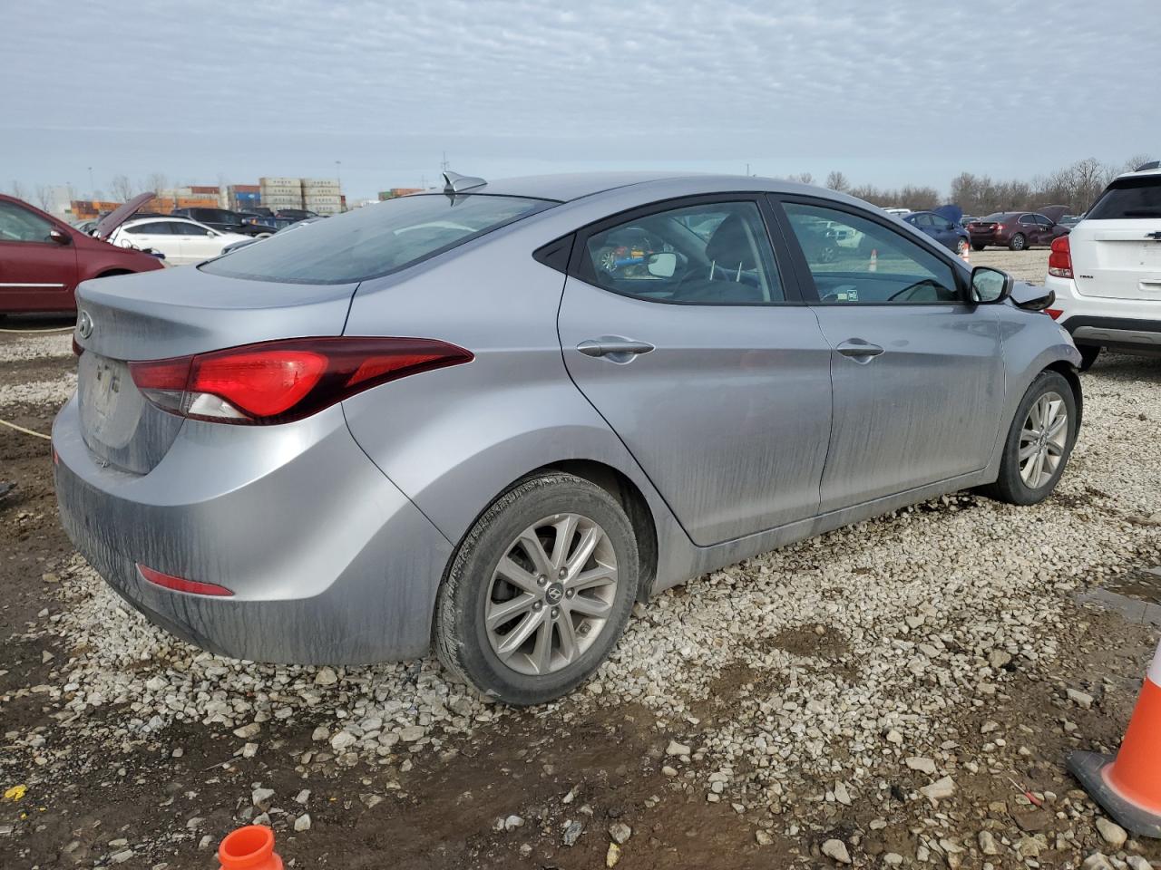 2016 Hyundai Elantra - Image 3