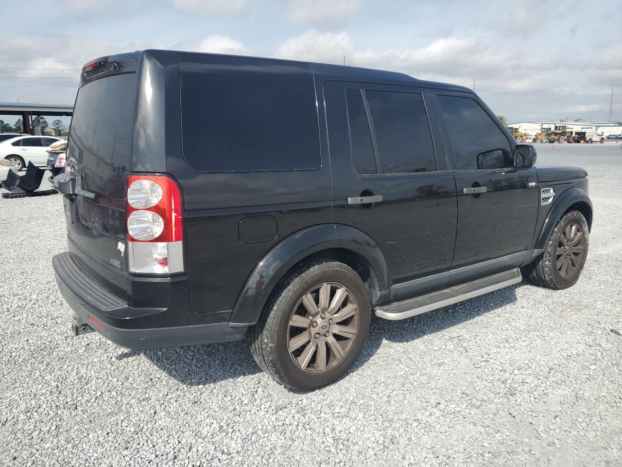 2013 Land Rover LR4 - Image 3