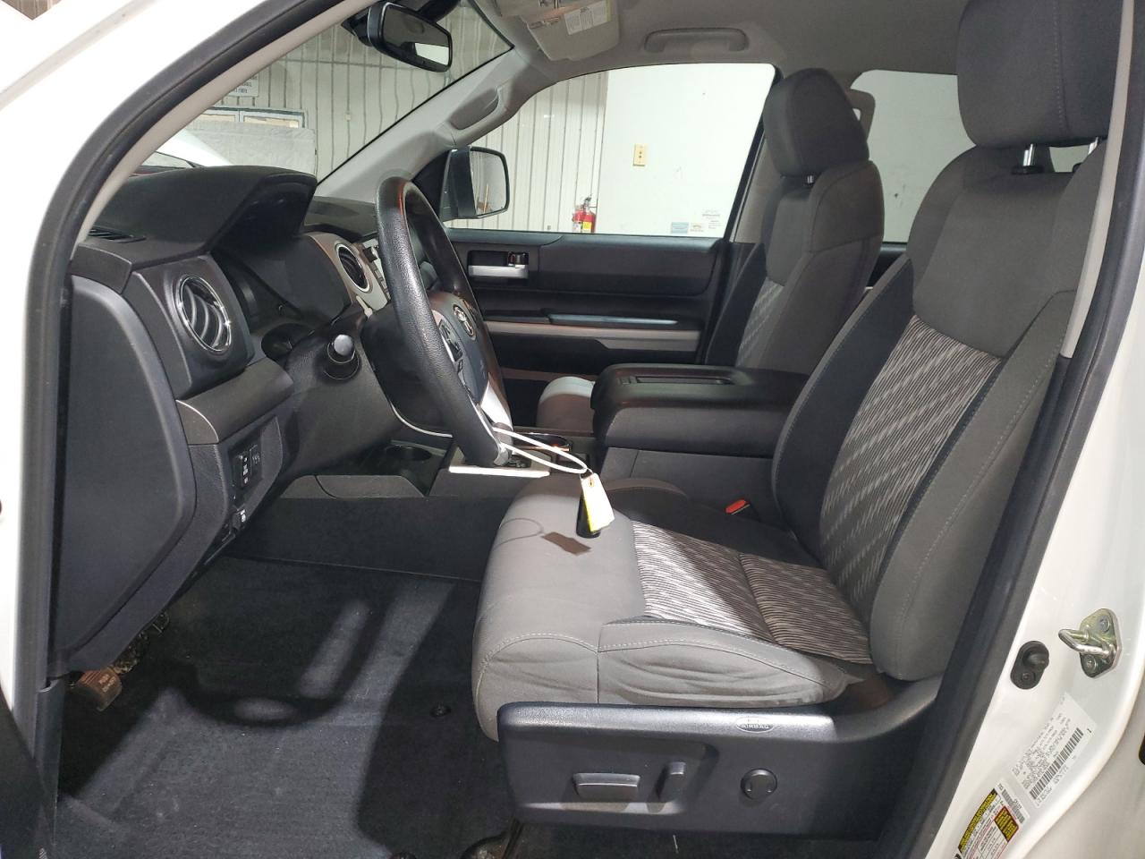 2020 Toyota Tundra - Image 7