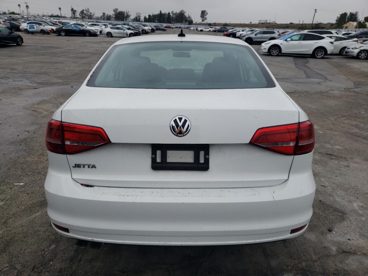 2015 Volkswagen Jetta - Image 6