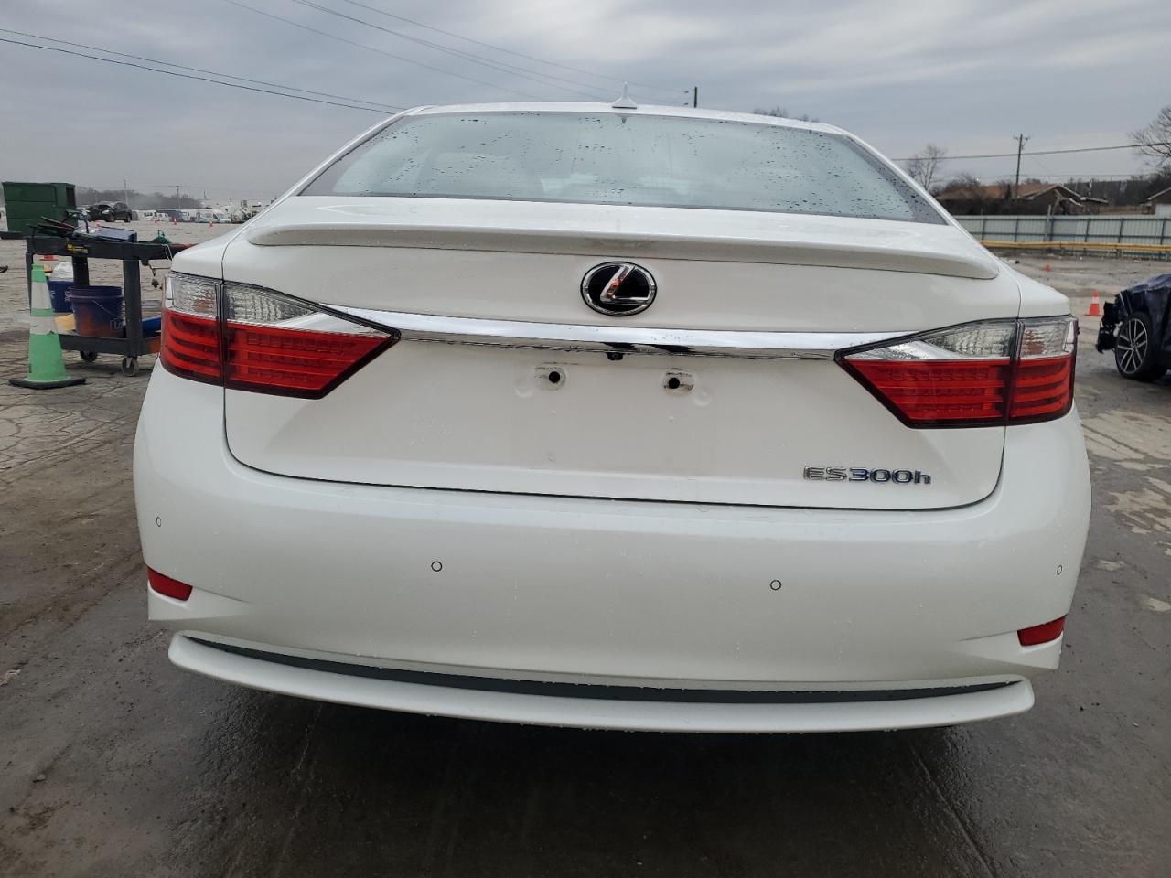 2013 Lexus ES - Image 6