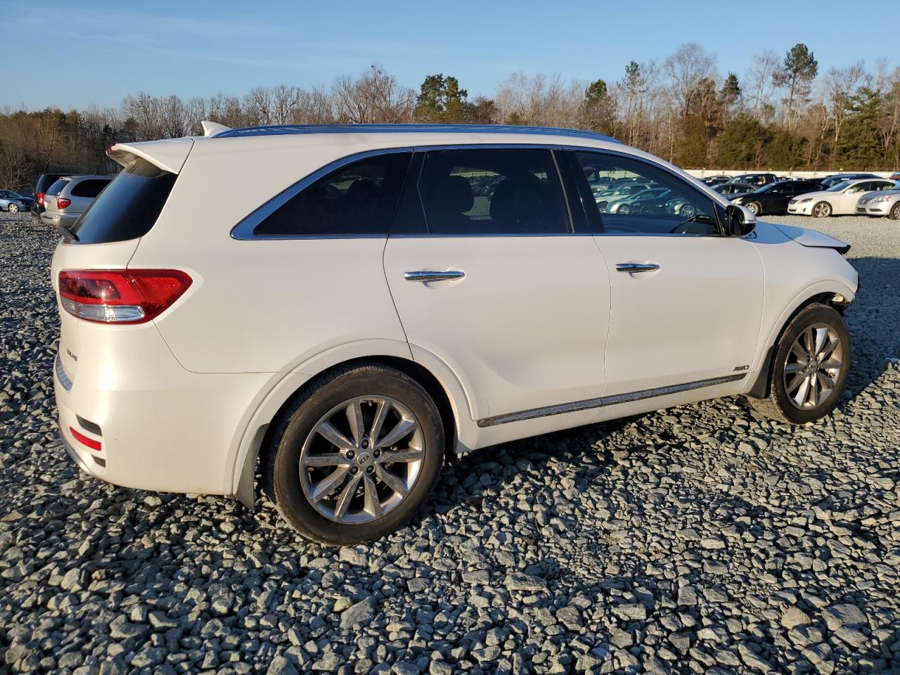 2016 Kia Sorento - Image 3