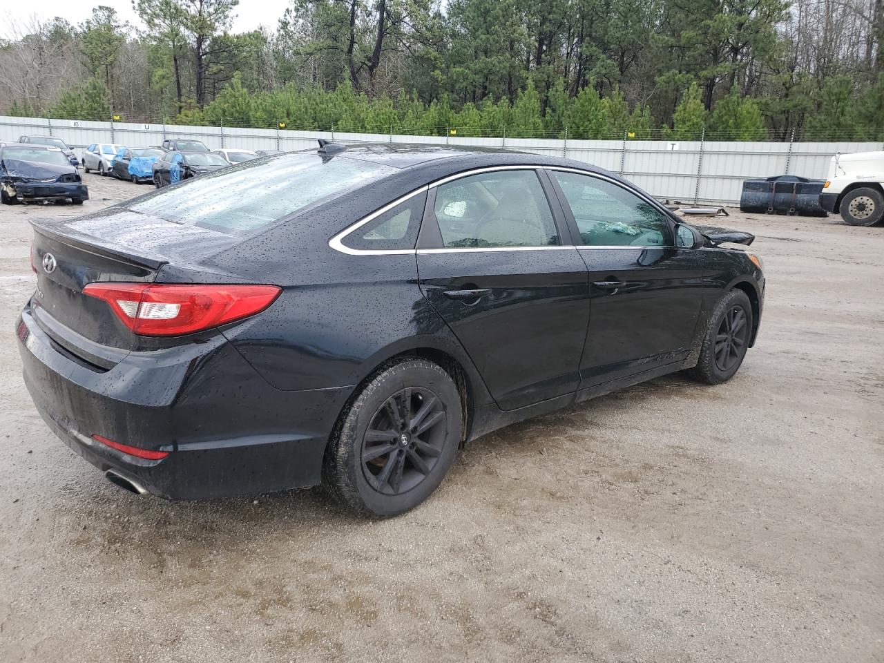 2016 Hyundai Sonata - Image 3