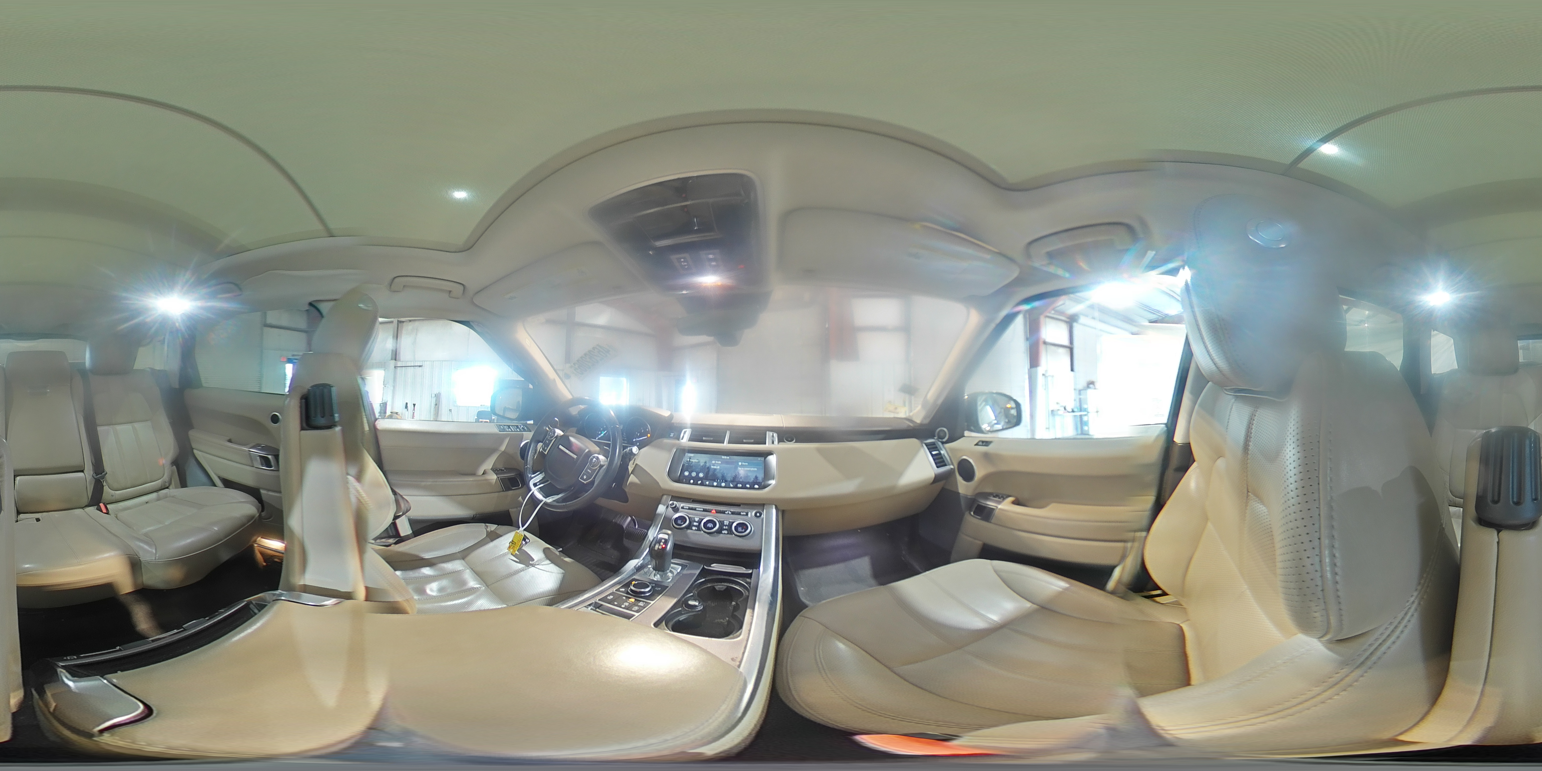 2017 Land Rover Range Rover - Image 14