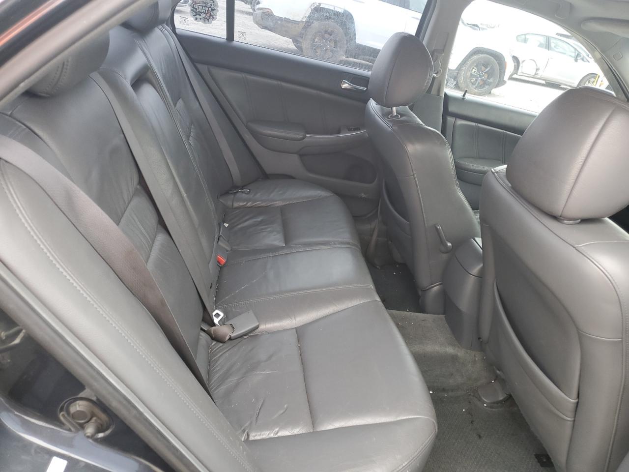 2006 Honda Accord - Image 11