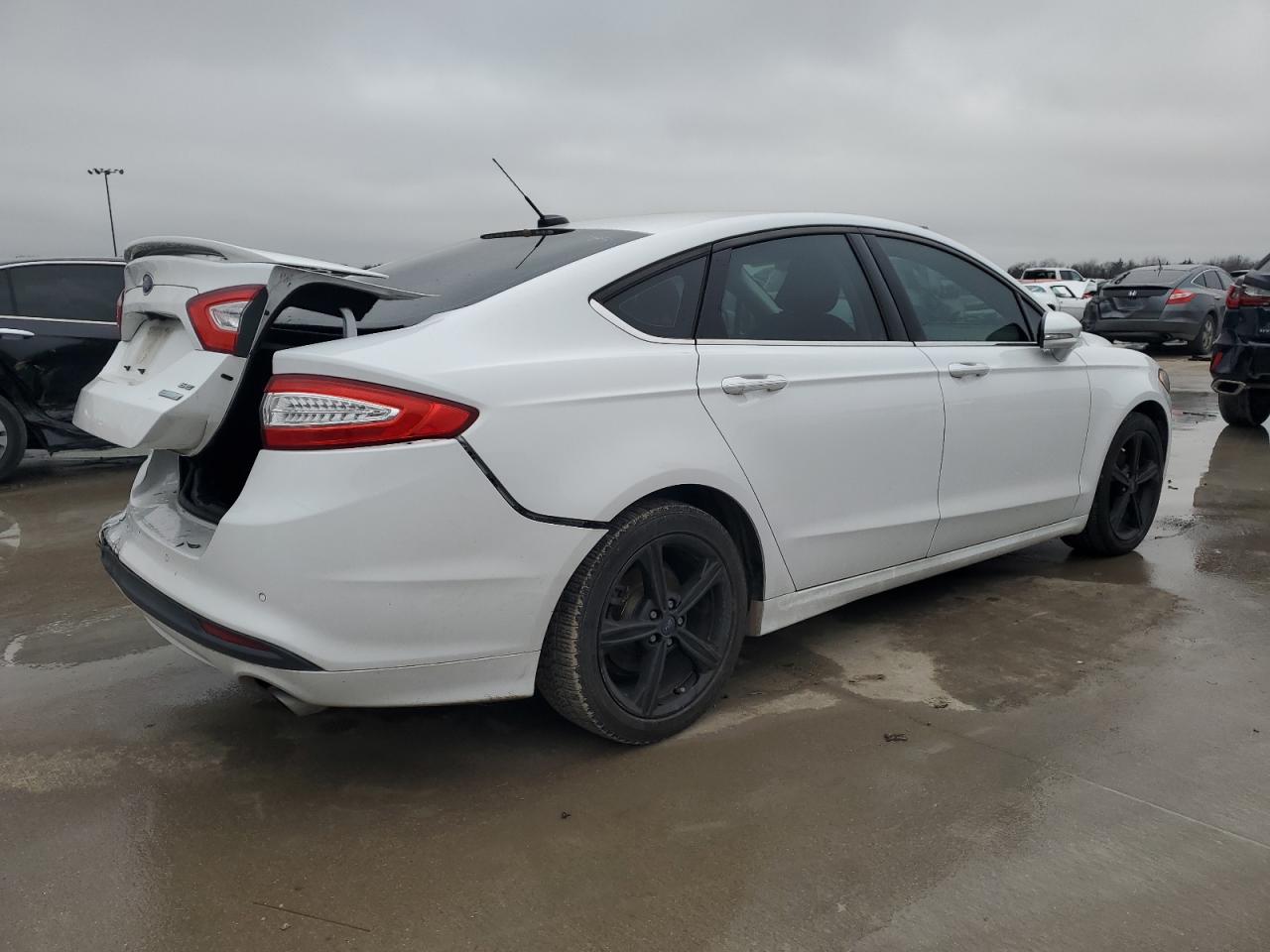 2016 Ford Fusion - Image 3