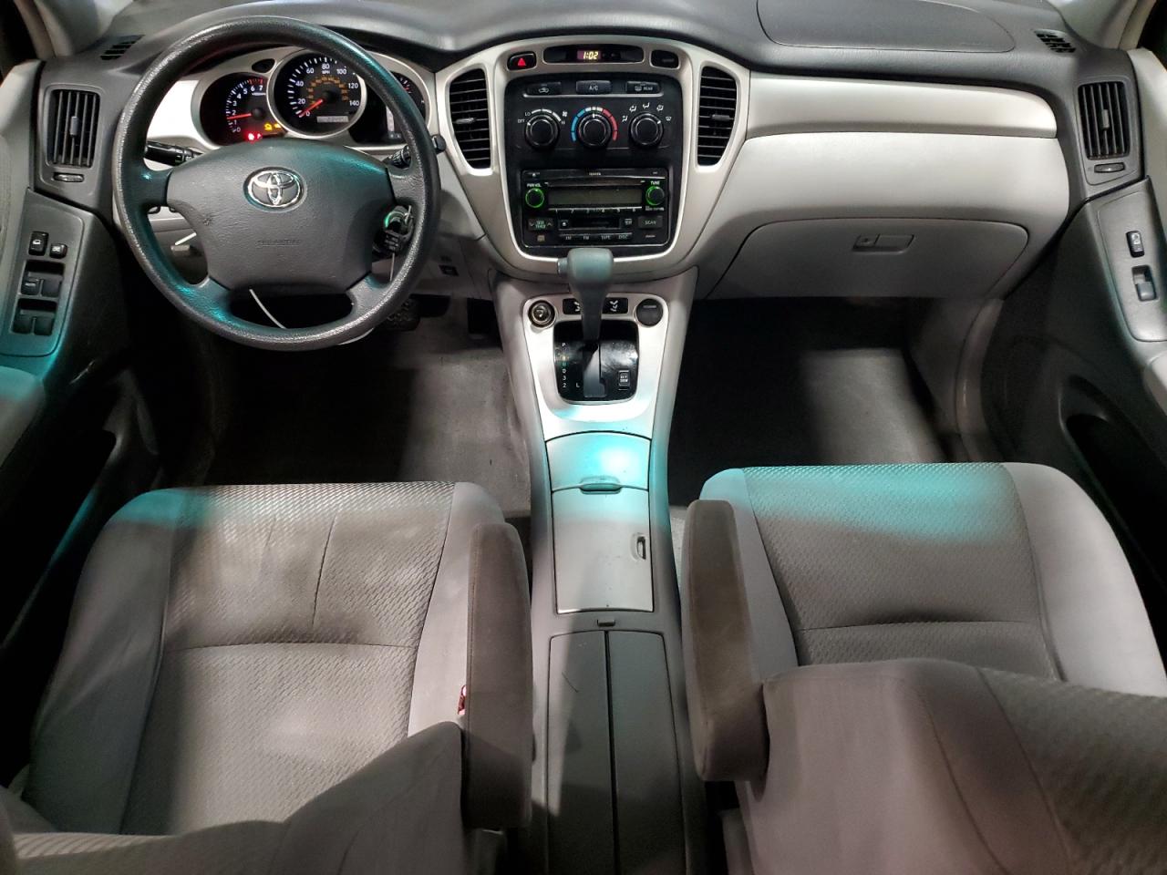 2004 Toyota Highlander - Image 8