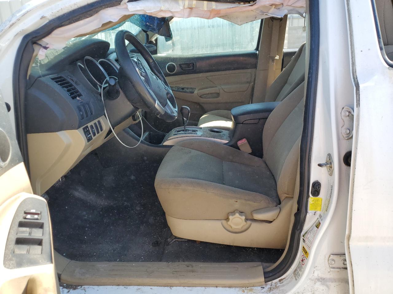 2015 Toyota Tacoma - Image 7