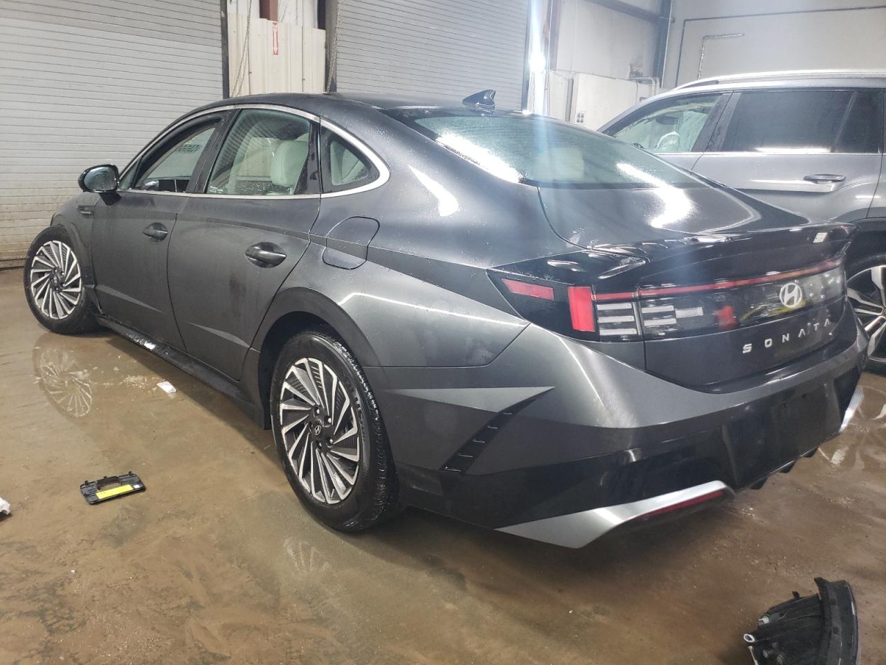 2024 Hyundai Sonata - Image 2