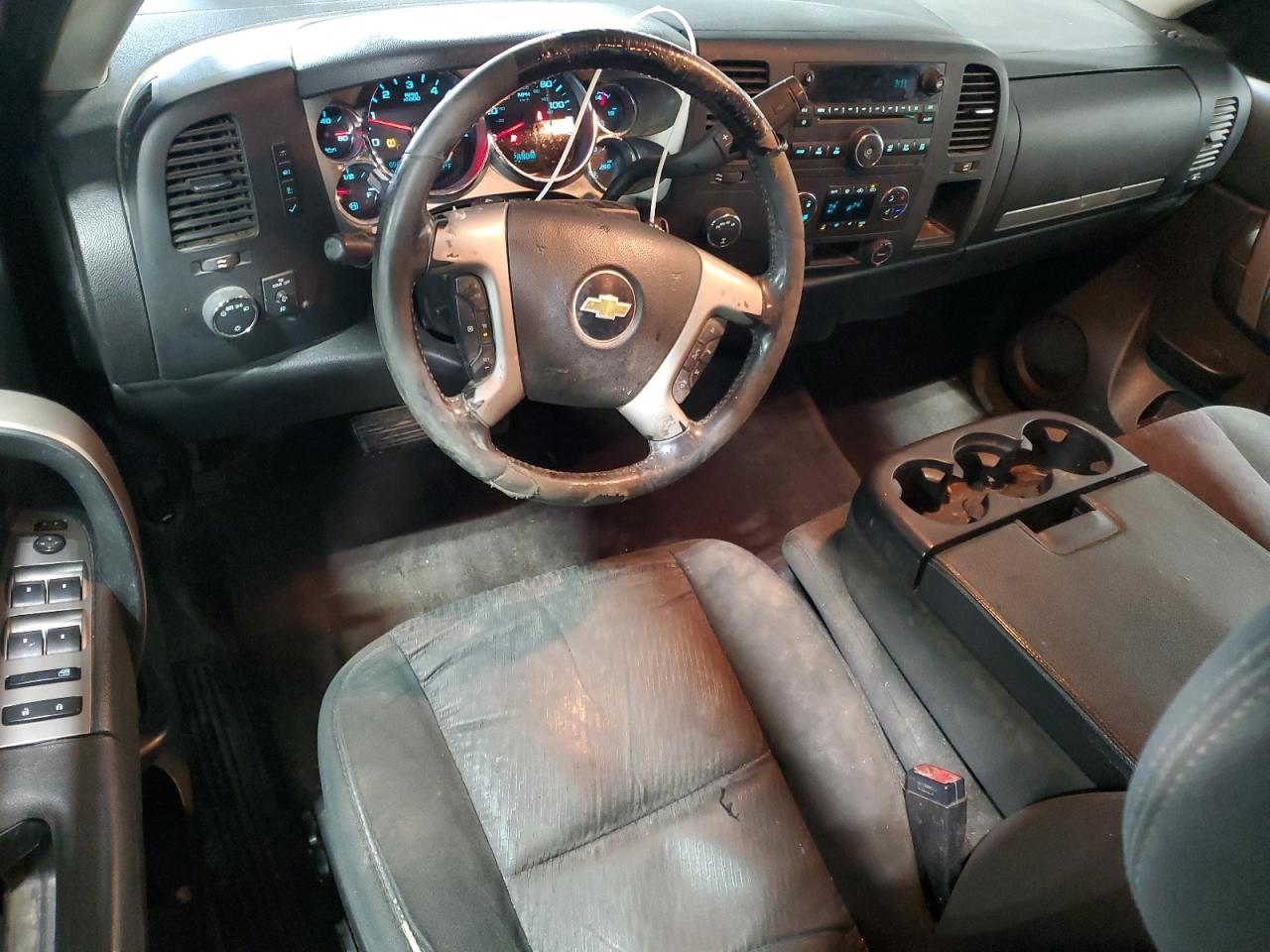 2013 Chevrolet Silverado - Image 8