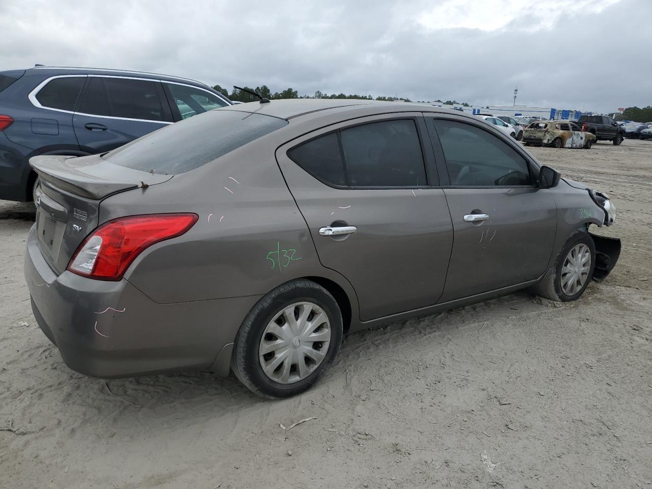 2017 Nissan Versa - Image 3
