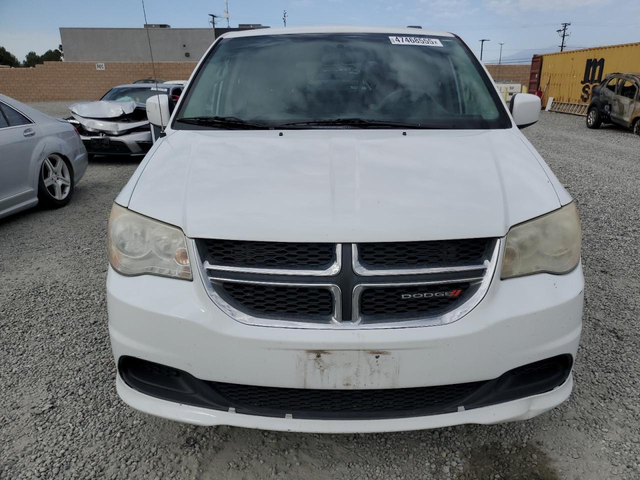 2014 Dodge Caravan - Image 5