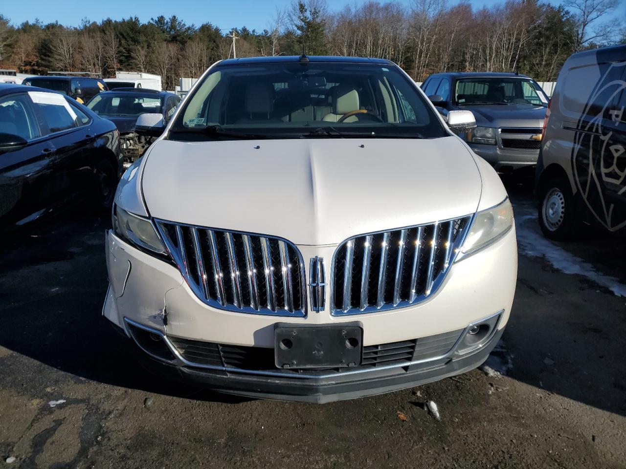 2012 Lincoln MKX - Image 5