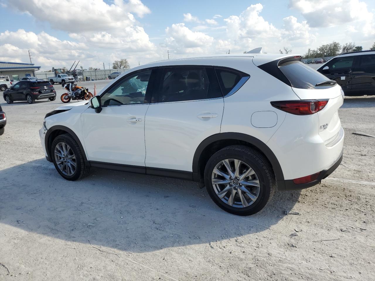 2021 Mazda CX-5 - Image 2