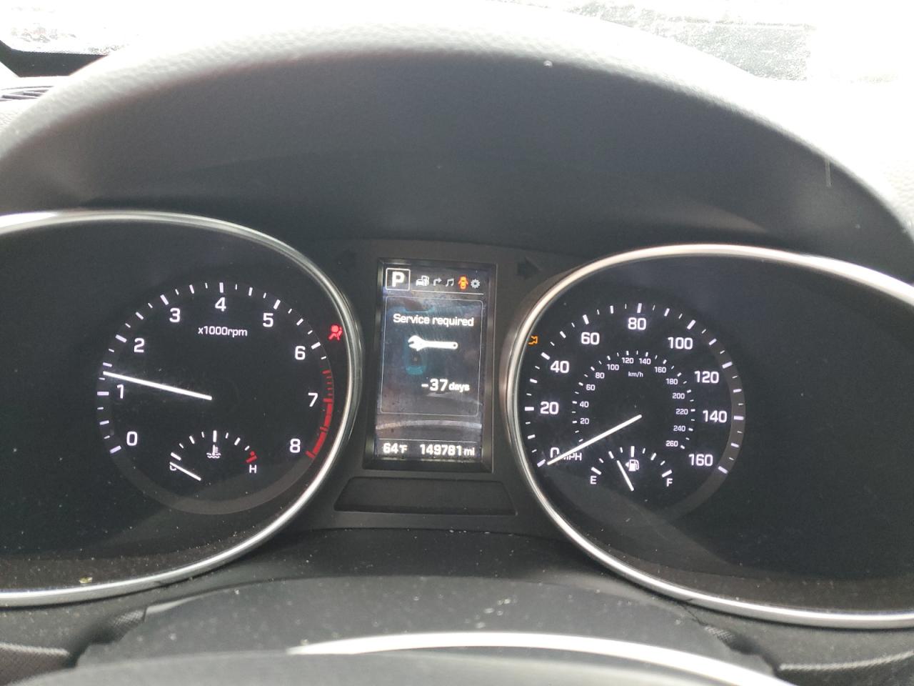 2017 Hyundai Santa Fe - Image 9