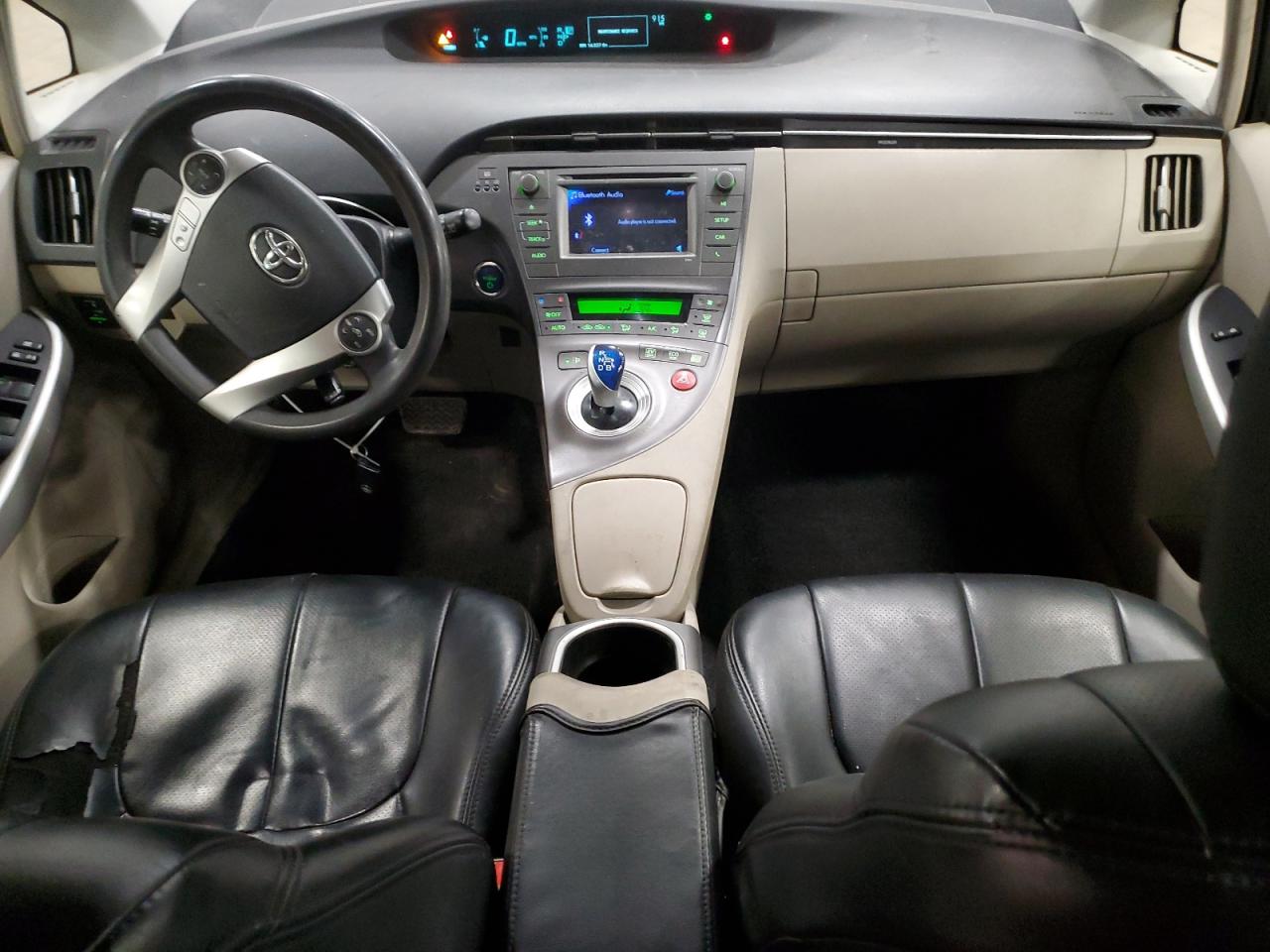2015 Toyota Prius - Image 8