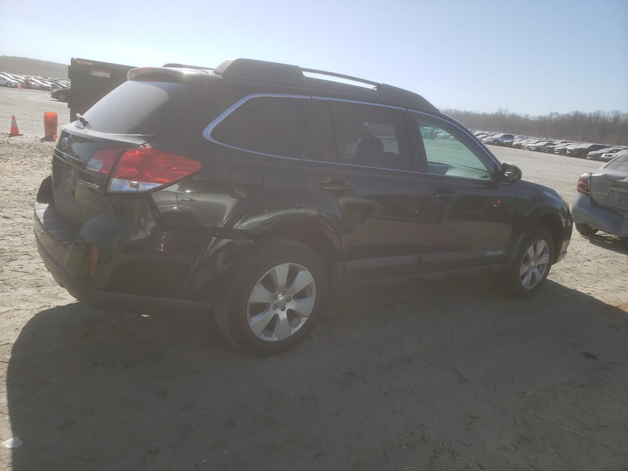 2010 Subaru Outback - Image 3