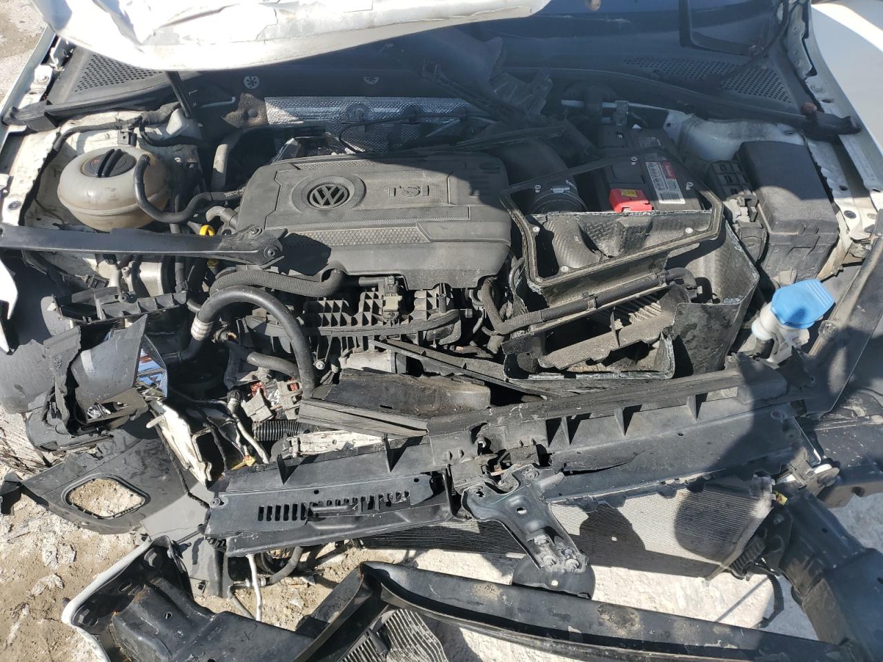 2015 Volkswagen GTI - Image 12