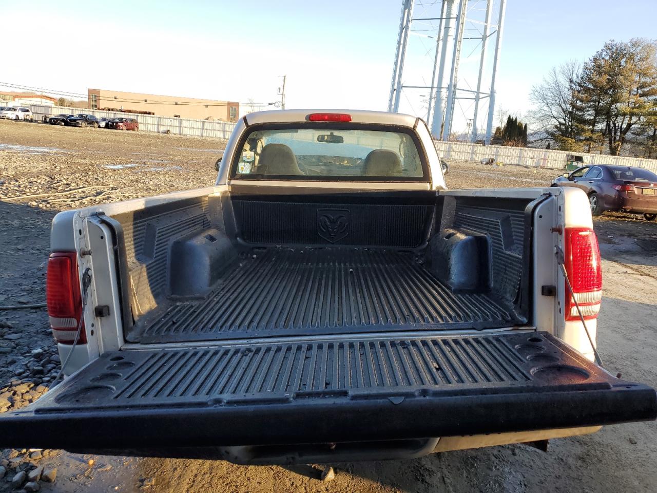 2004 Dodge Dakota - Image 10