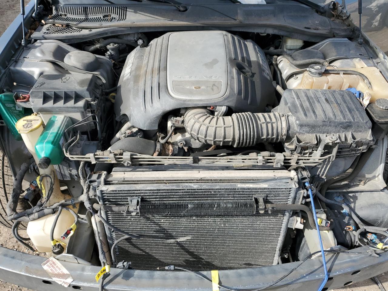 2006 Chrysler 300 - Image 11