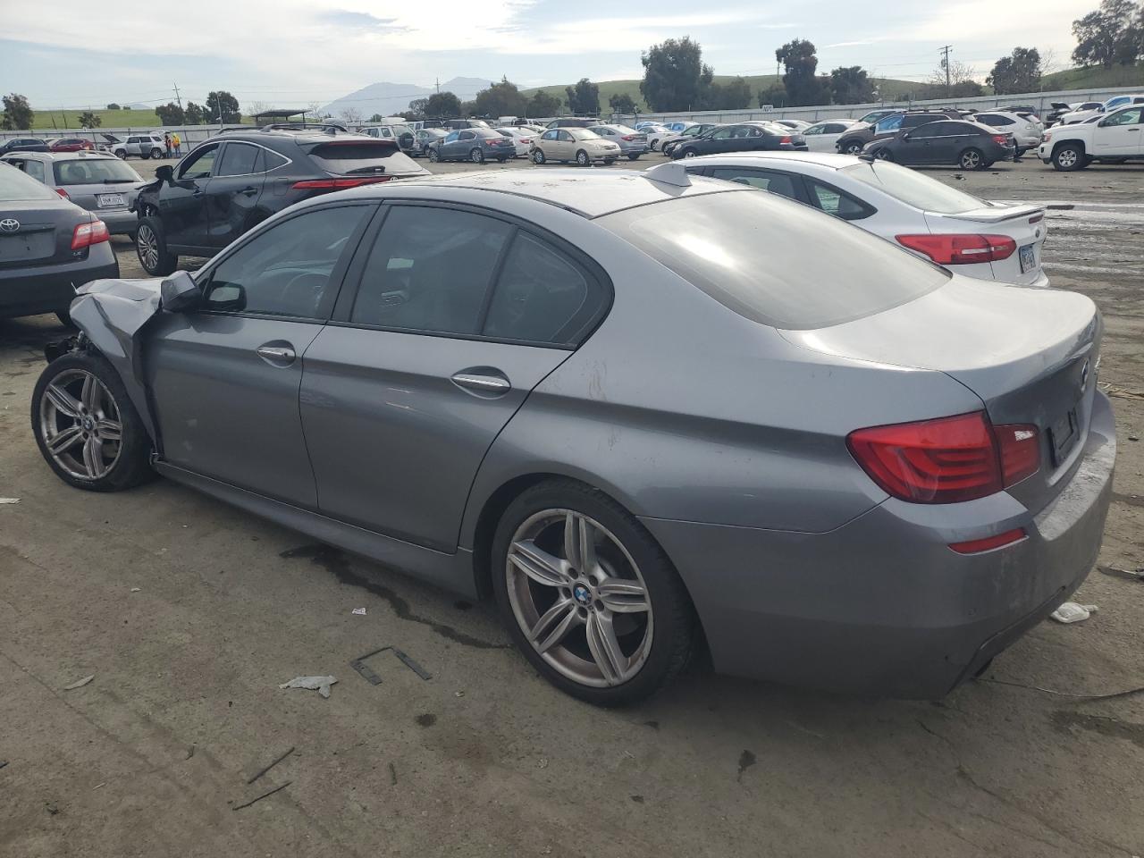 2012 BMW 5er - Image 2