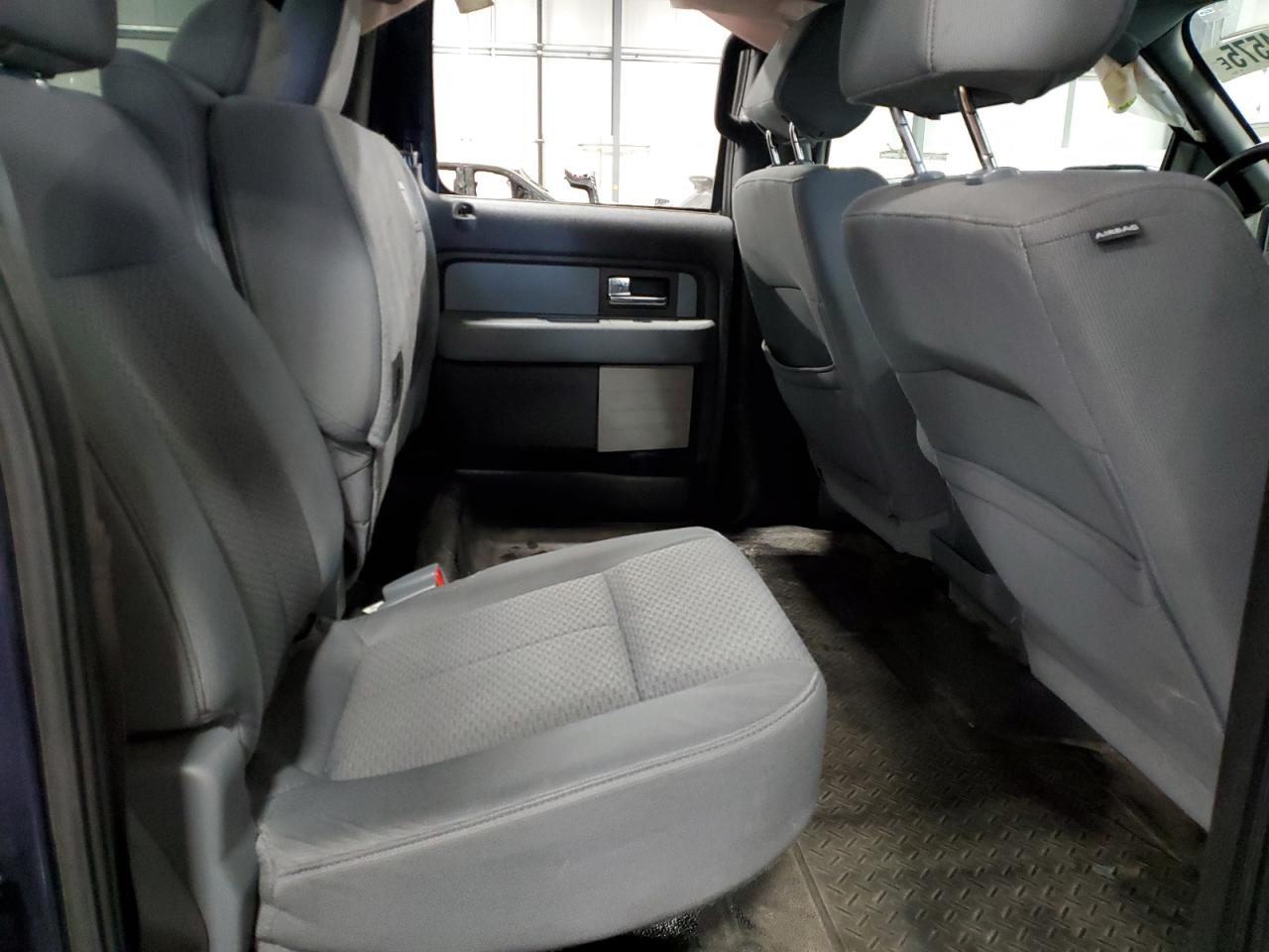 2013 Ford F-150 - Image 10