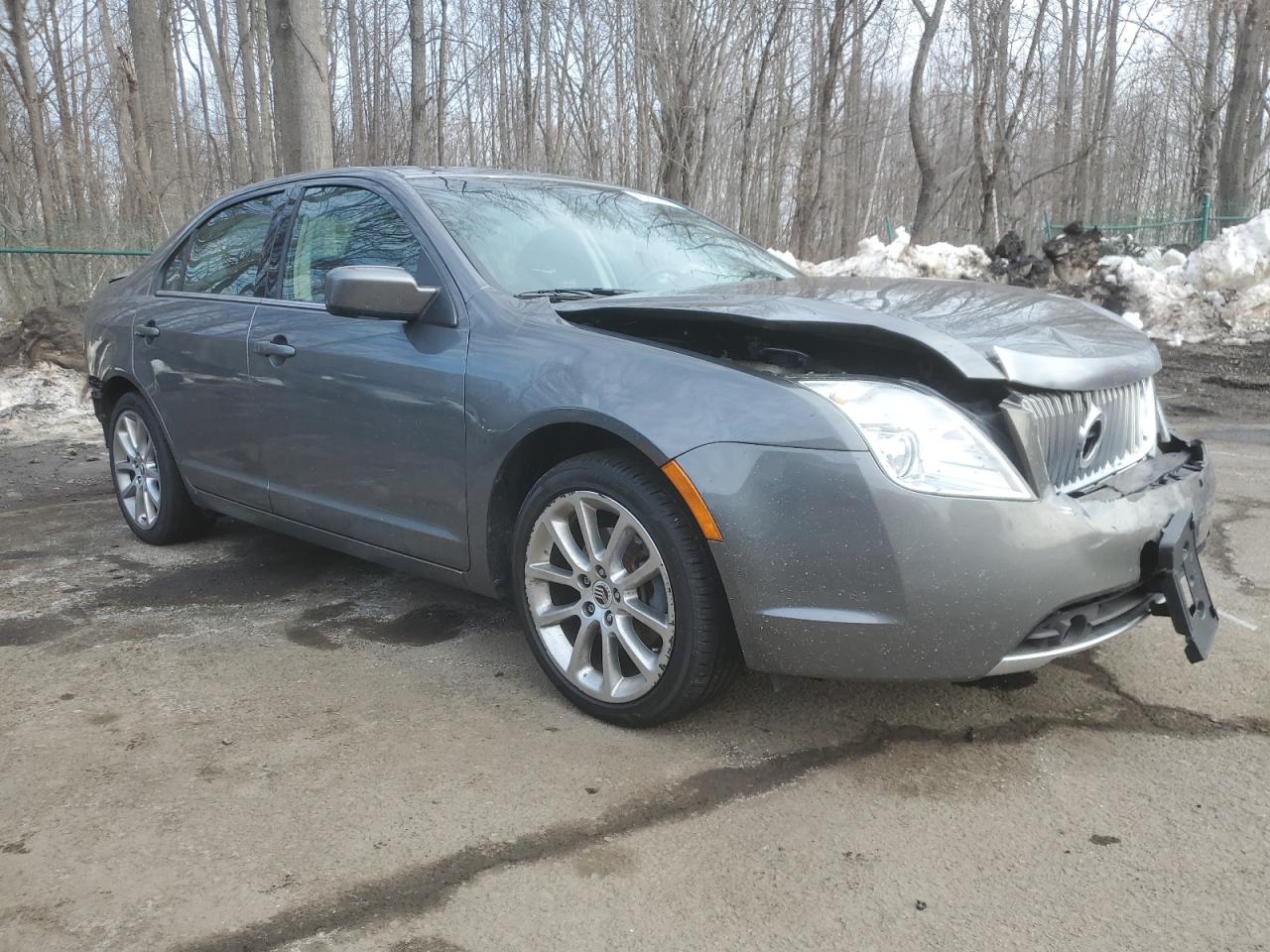 2010 Mercury Milan - Image 4