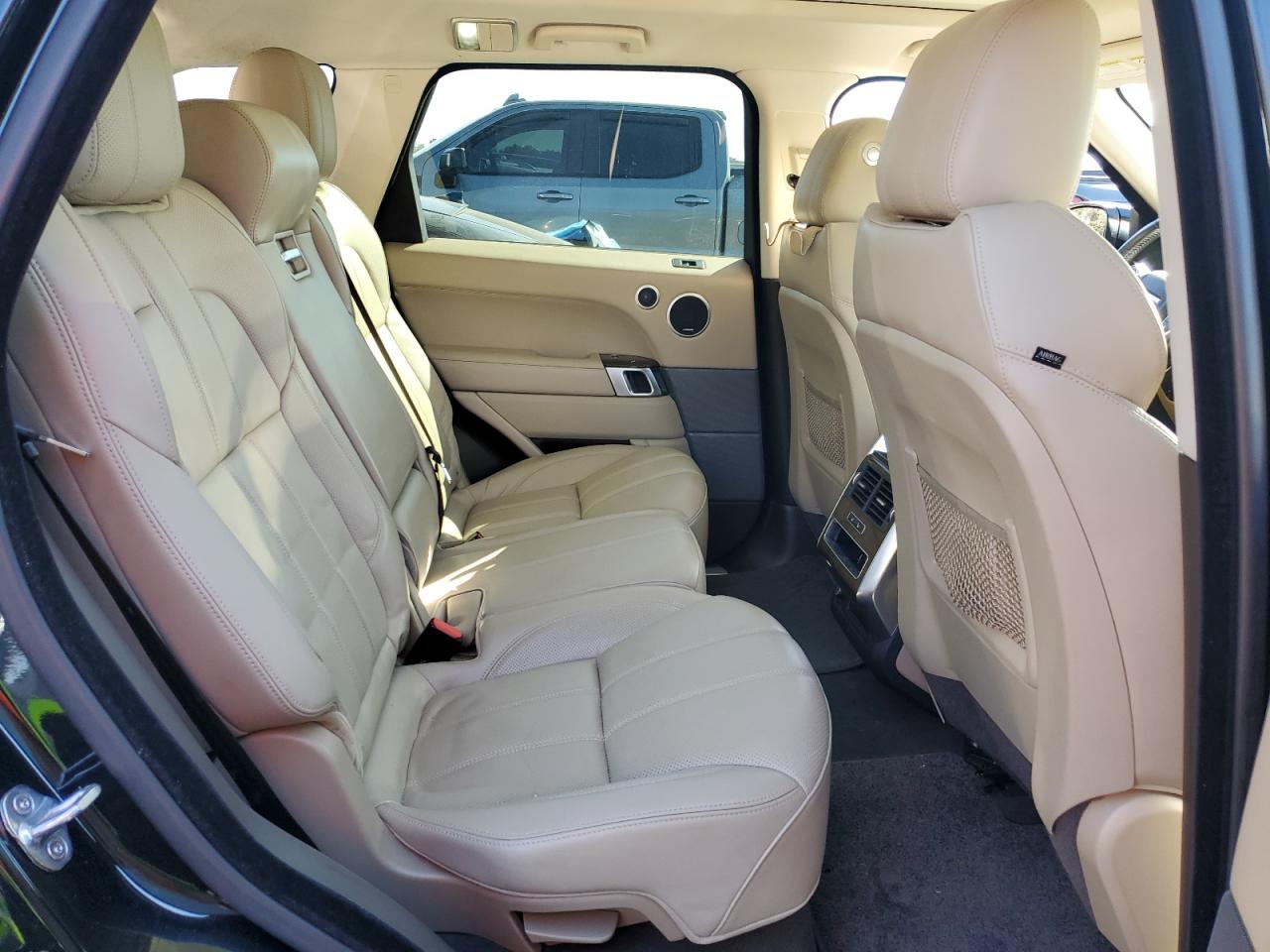 2017 Land Rover Range Rover - Image 11