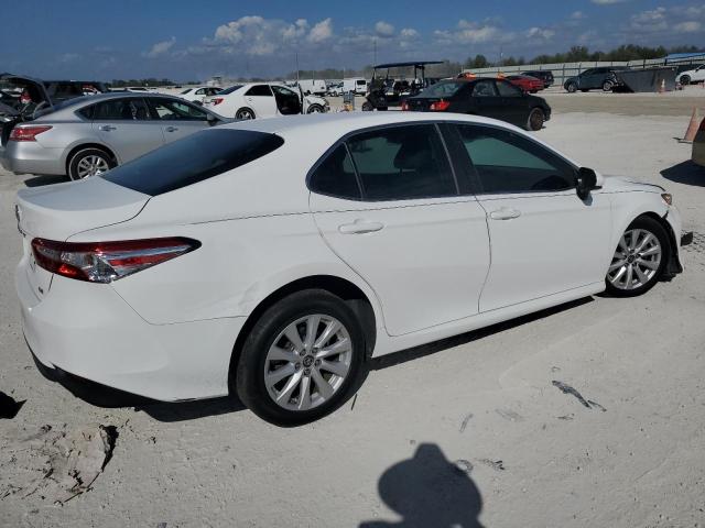  TOYOTA CAMRY 2018 Biały