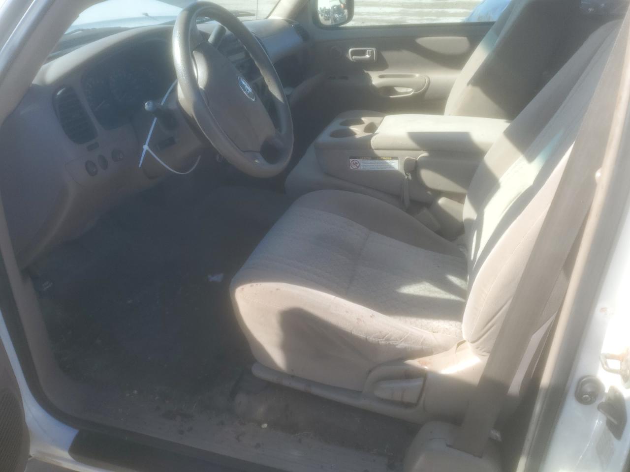 2004 Toyota Tundra - Image 7