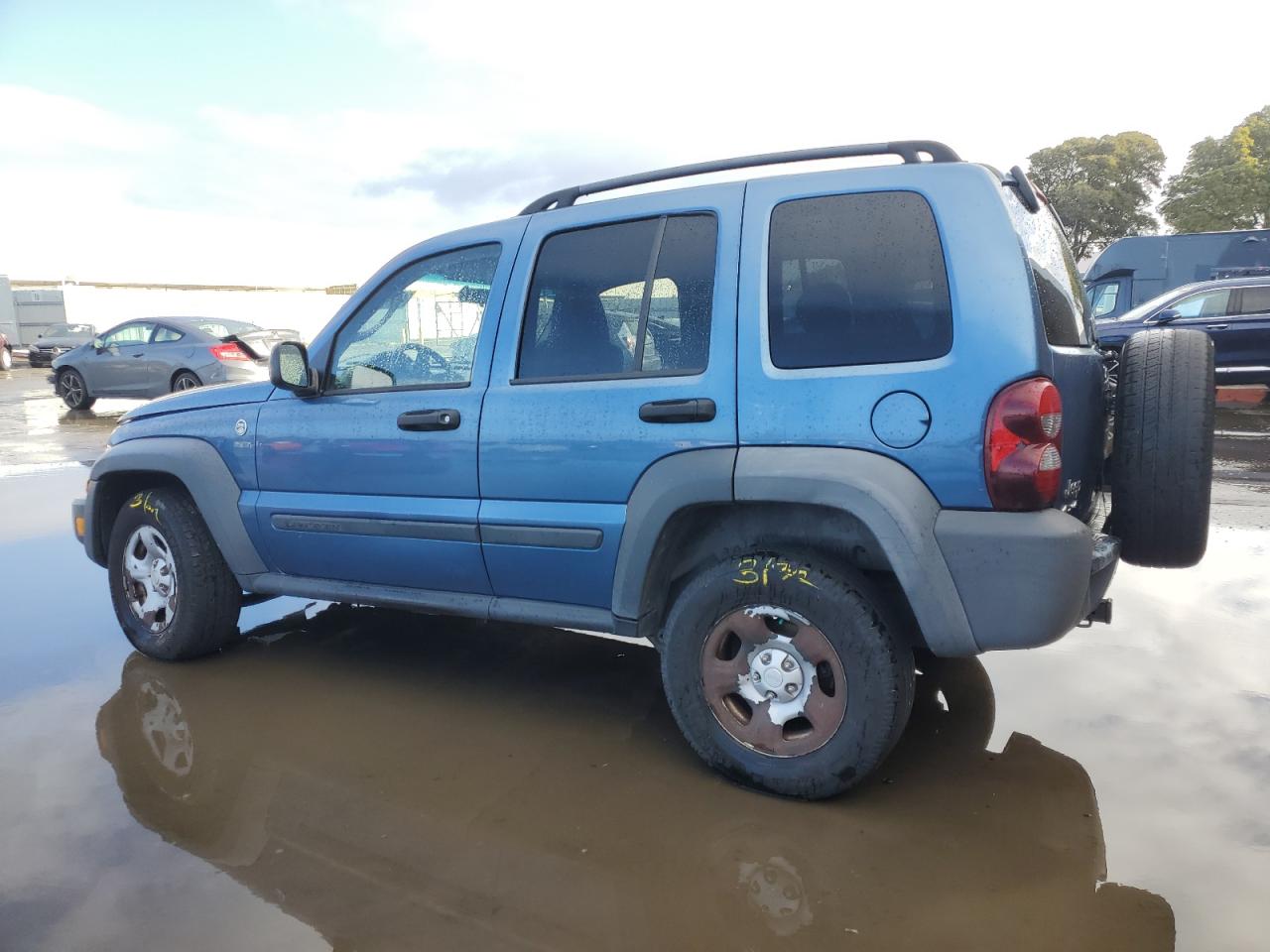 2006 Jeep Liberty (North America) - Image 2