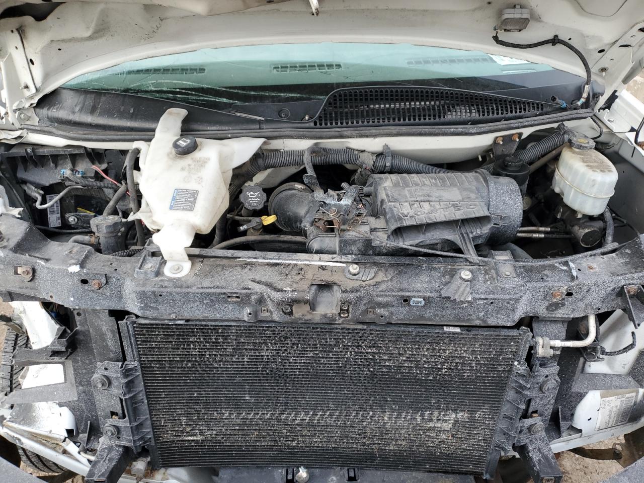 2009 Chevrolet Express - Image 12