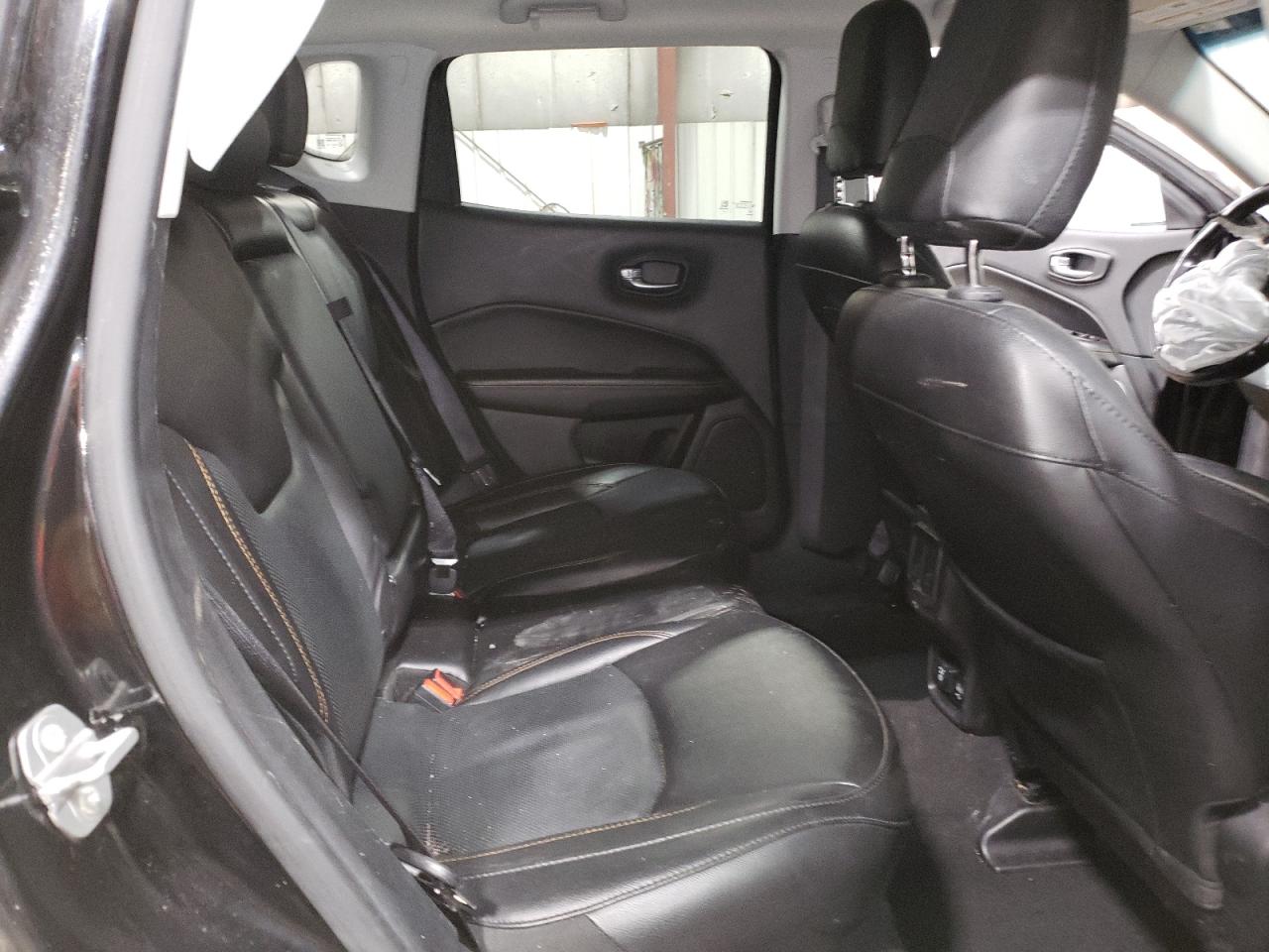 2020 Jeep Compass - Image 11