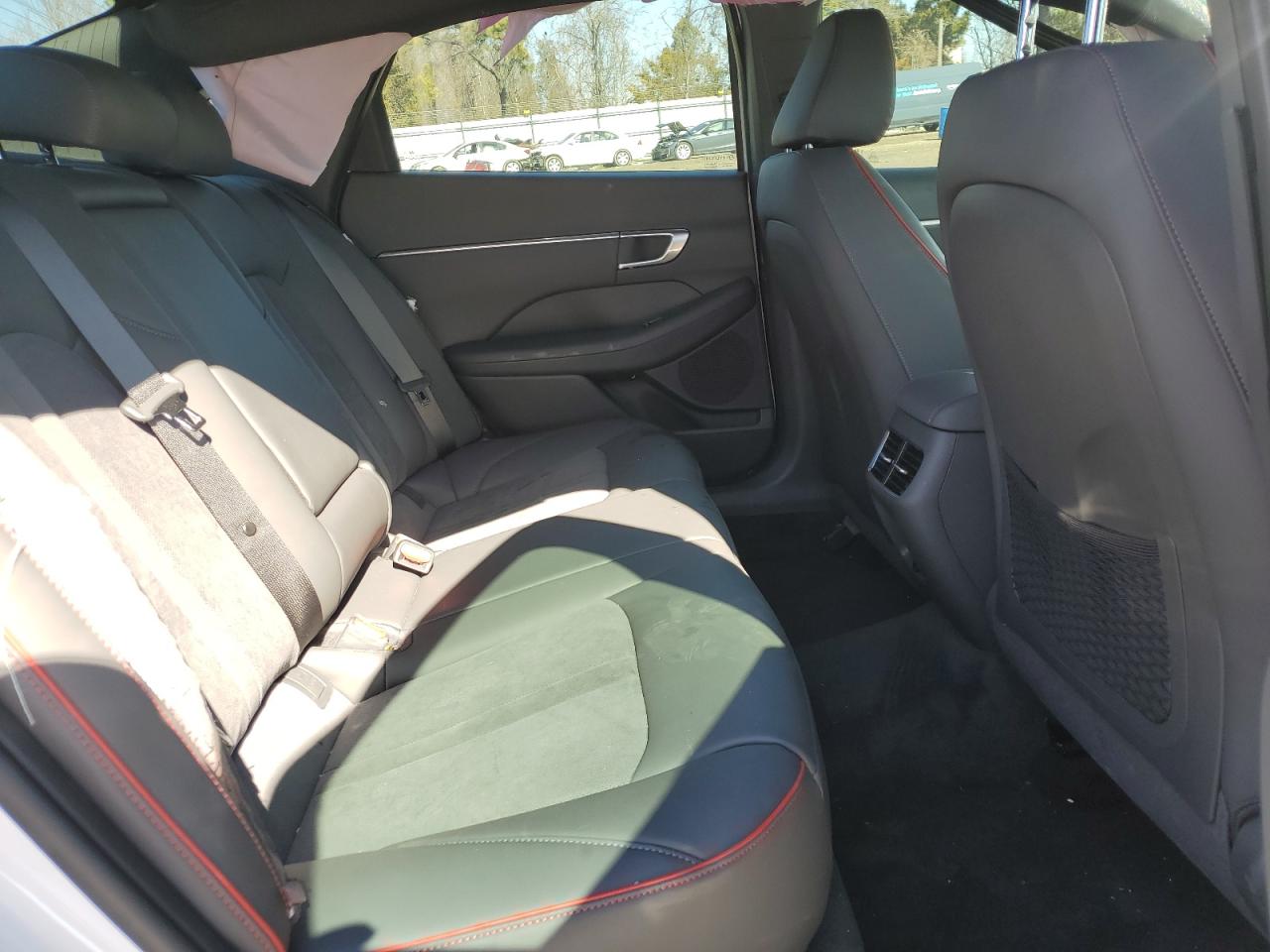 2022 Hyundai Sonata - Image 11