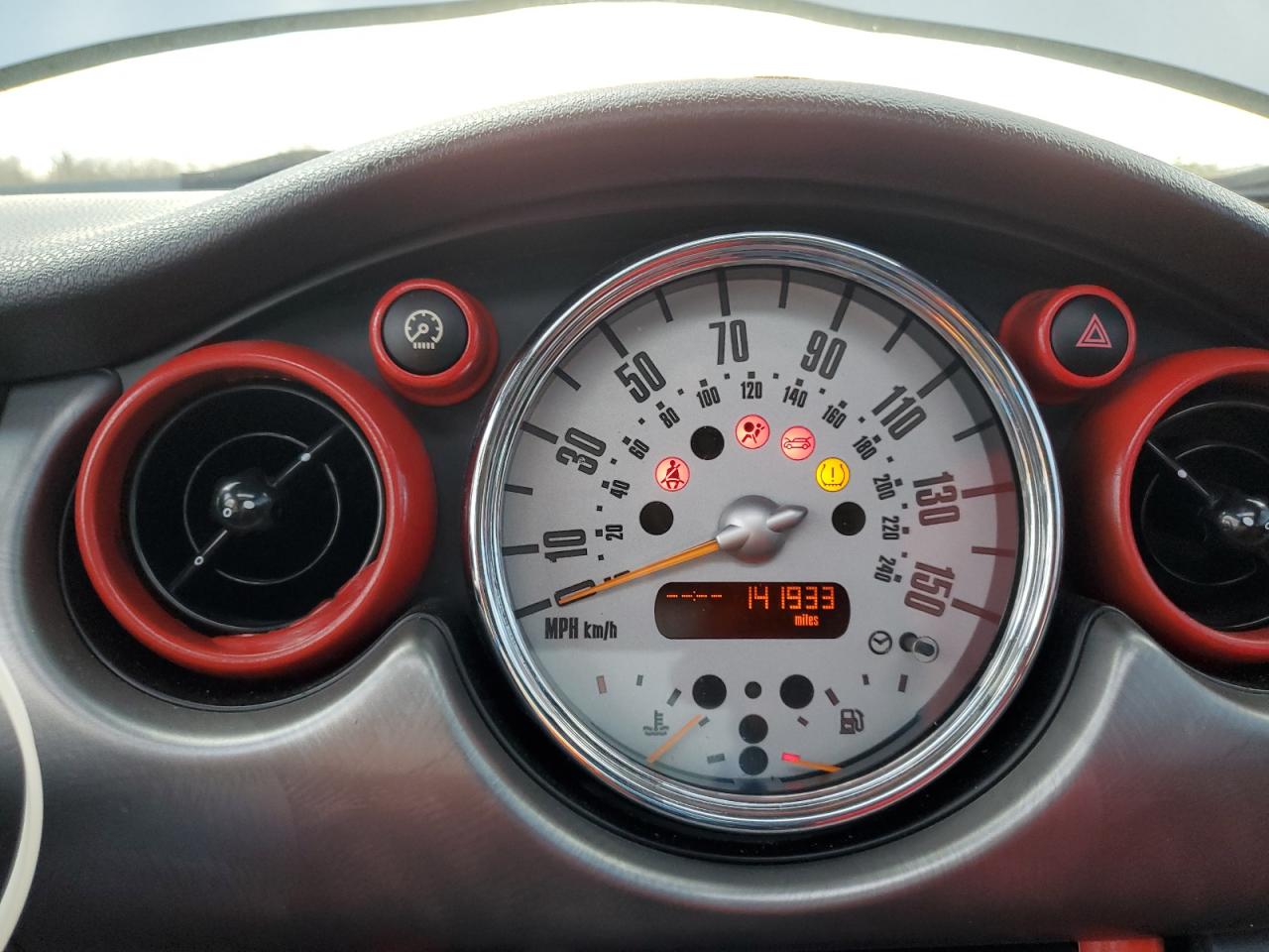 2005 MINI Cooper - Image 9