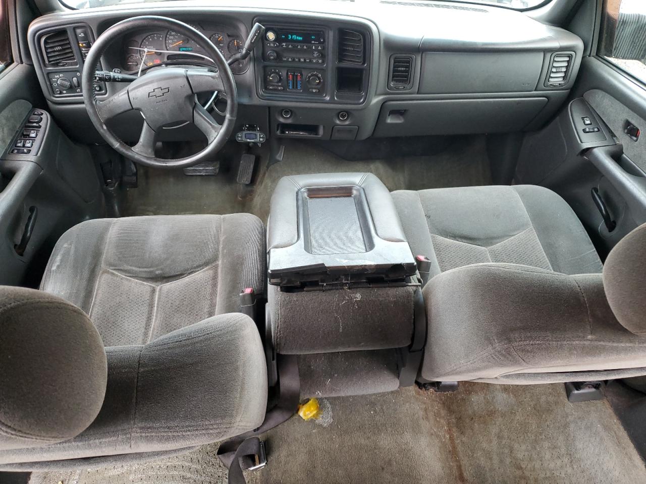 2003 Chevrolet Silverado - Image 8