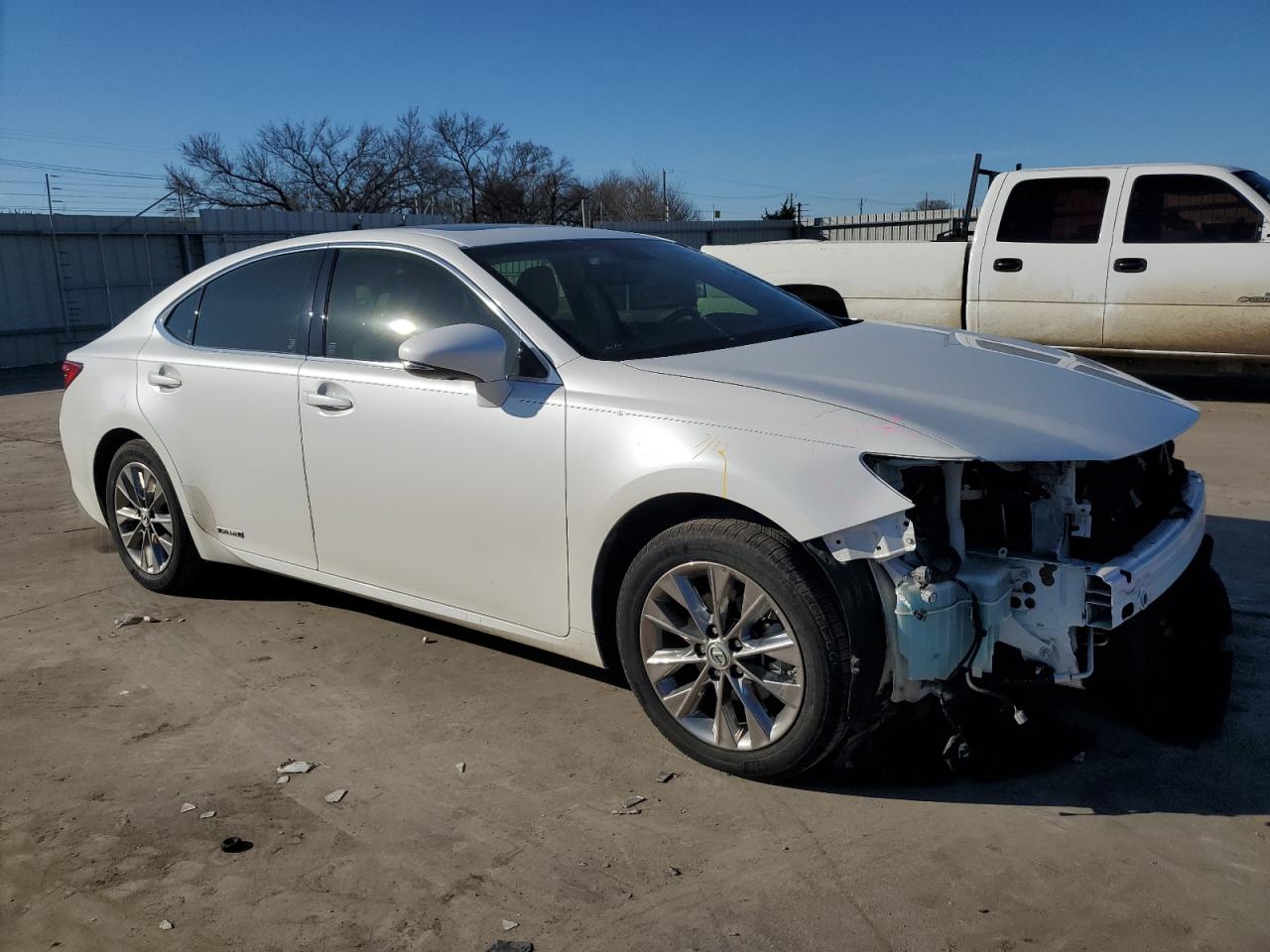 2015 Lexus ES - Image 4