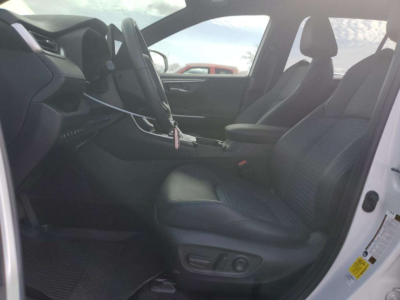 2023 Toyota RAV 4 - Image 7