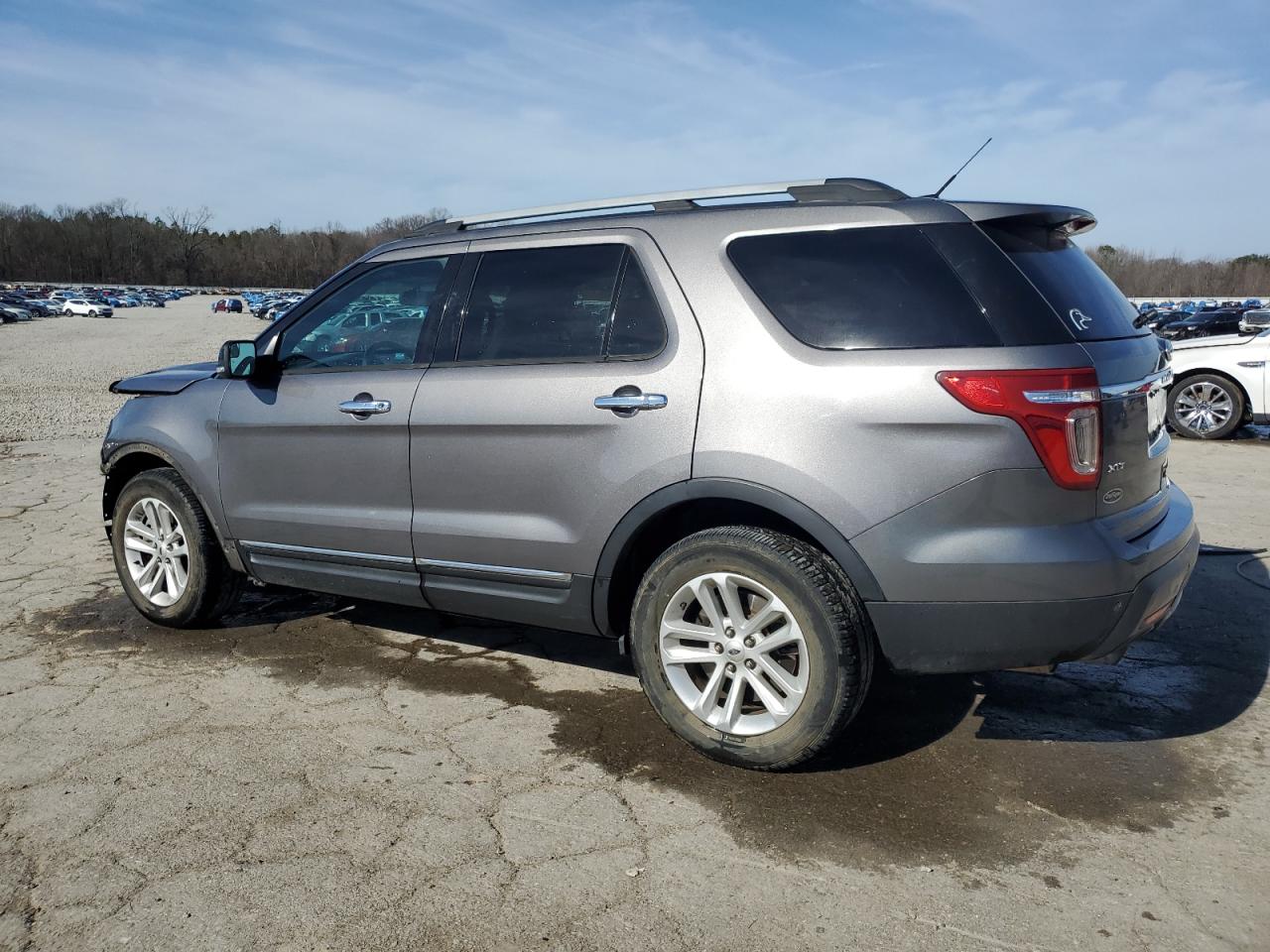 2014 Ford Explorer - Image 2