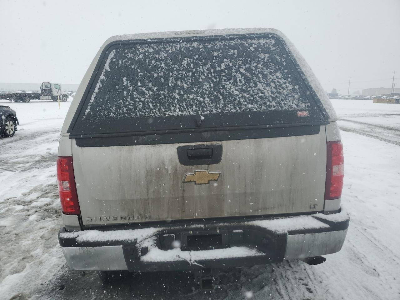 2009 Chevrolet Silverado - Image 6