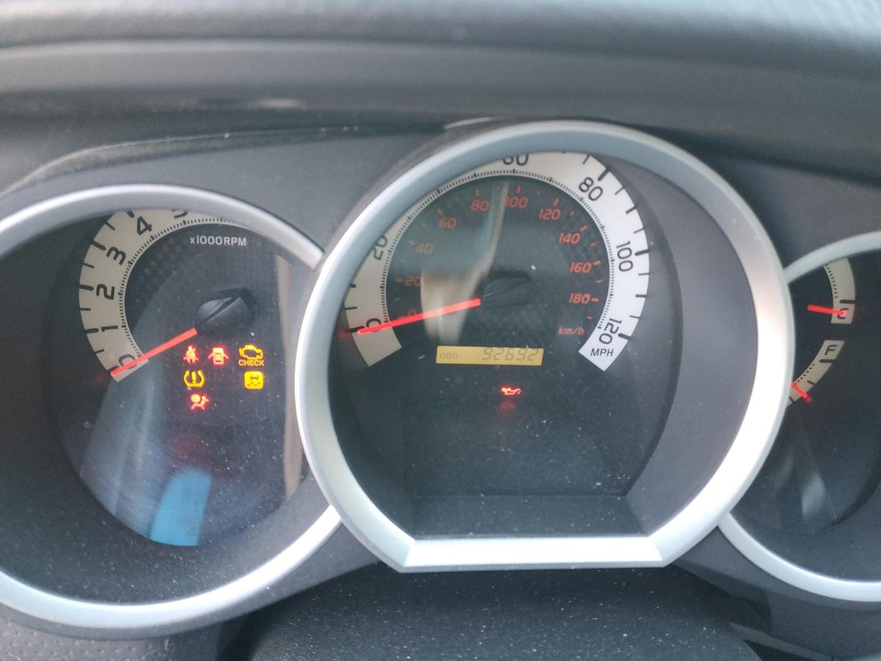 2013 Toyota Tacoma - Image 9