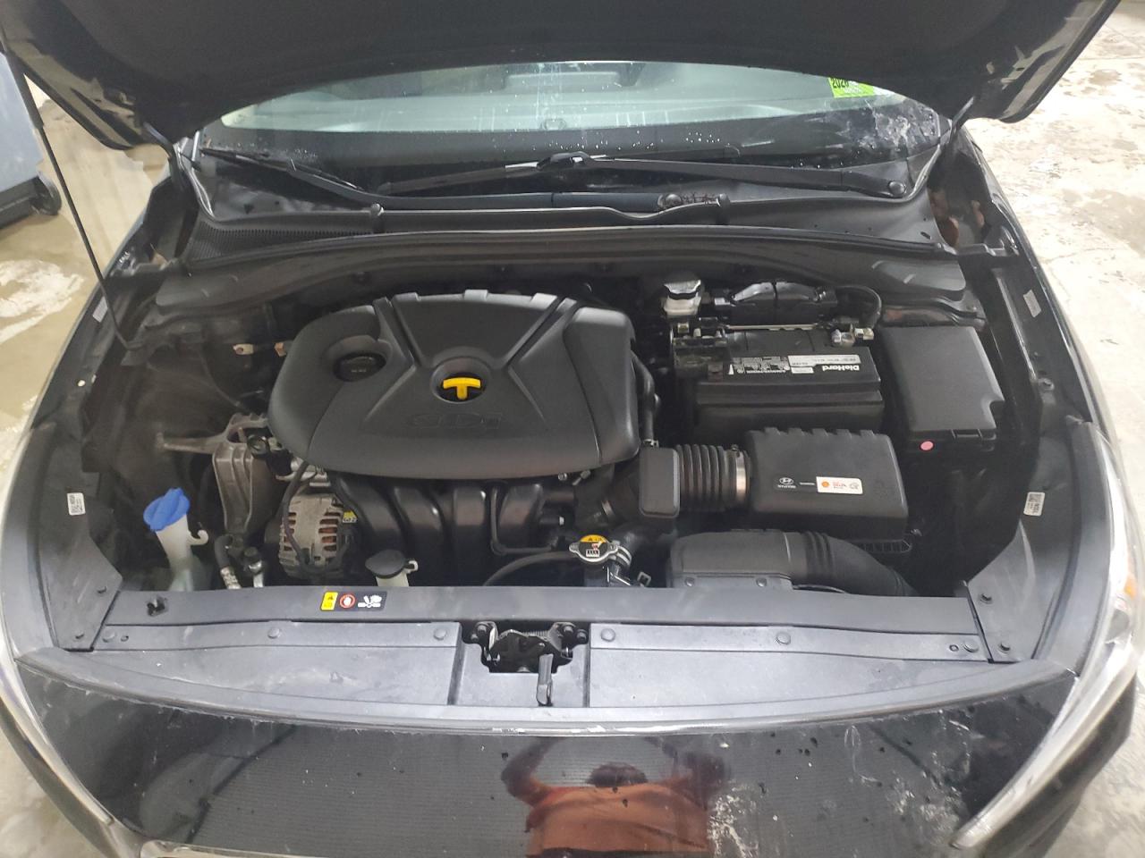 2018 Hyundai Elantra - Image 11