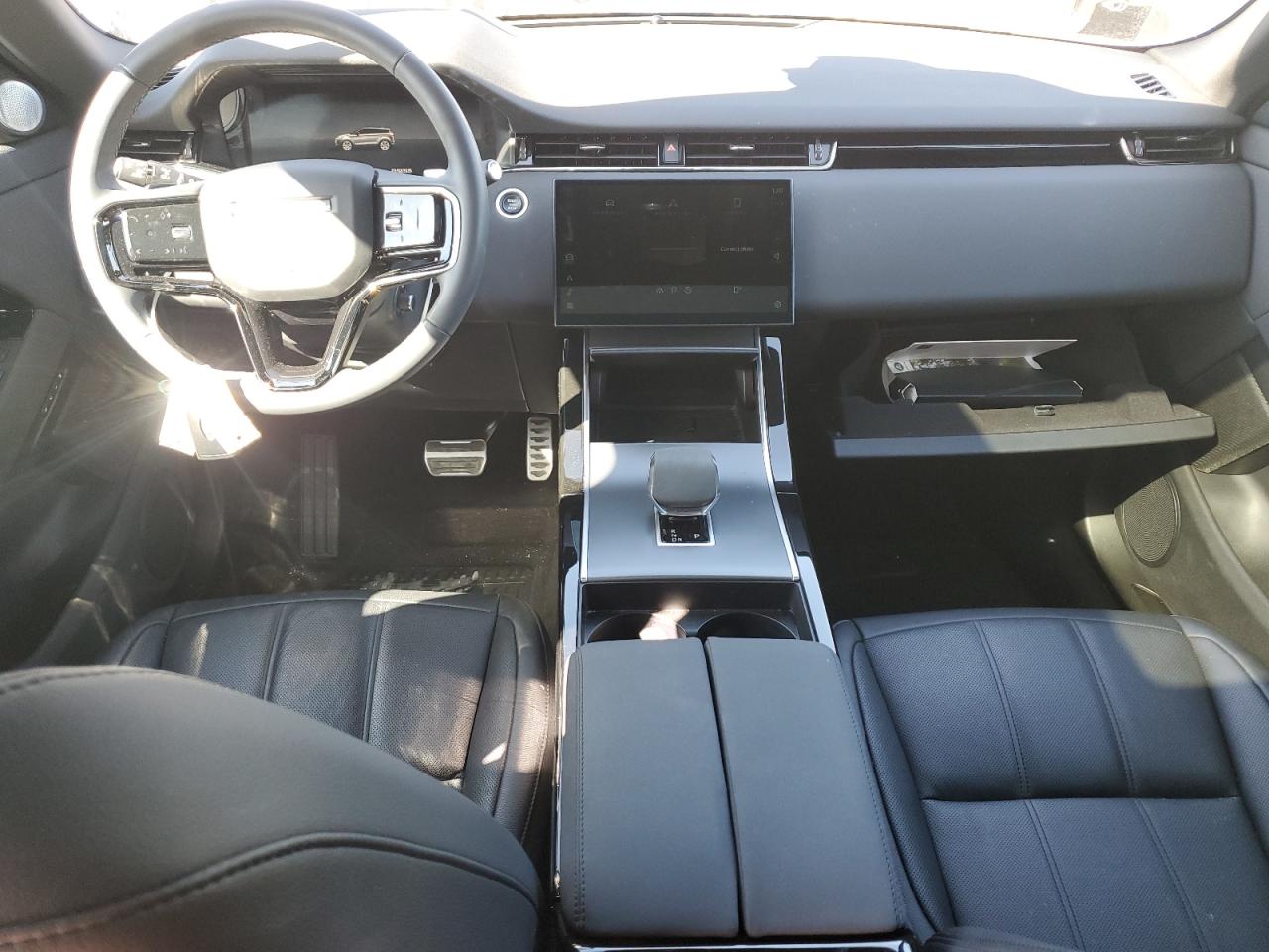 2024 Land Rover Range Rover - Image 8
