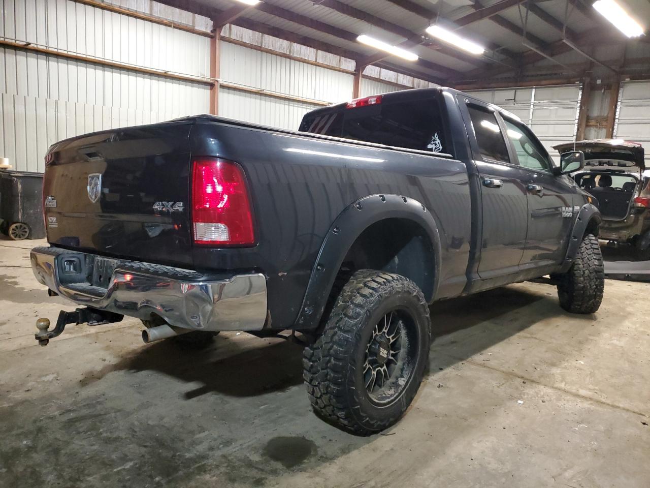 2016 RAM 1500 - Image 3